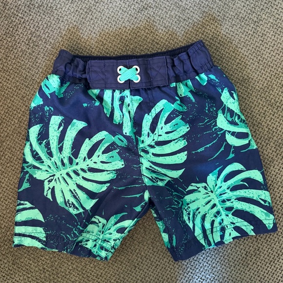 Boys Swim Trunks Lot of 3 4T & XS 4/5 Tropical Shark Palm Leaf Cat & Jack Carter - Picture 4 of 8